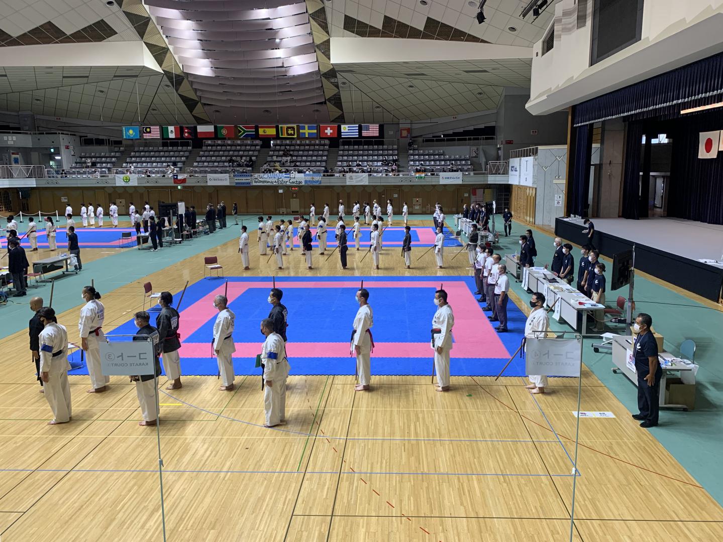 Adultes 2 bo - Stef en 8ème de finale - Okinawa karate world championships 2022